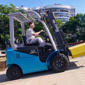 Montacargas eléctrico 2.5 Toneladas Baoli KBE25-LI – Litio