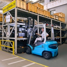 Montacargas eléctrico 2.5 Toneladas Baoli KBE25-LI – Litio