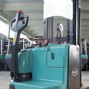 Apilador eléctrico 1.6 Toneladas - Baoli ES16-N02