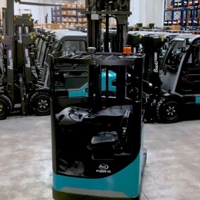 Apilador retractil eléctrico 2 Toneladas - Baoli KBR14-20