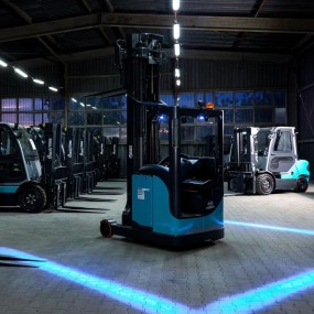 Apilador retractil eléctrico 2 Toneladas - Baoli KBR14-20